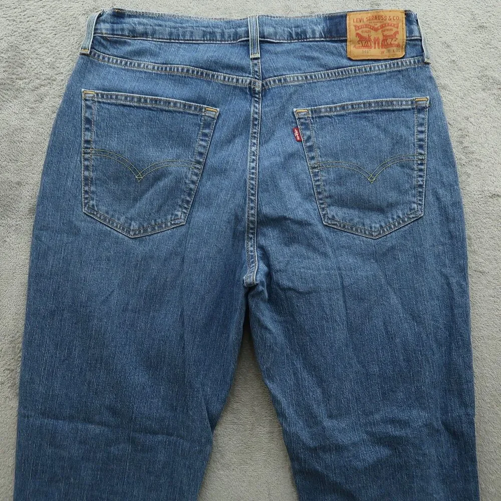 Levi's 541 Jeans Mens Fits 35x32 (Size 36x36) Blue Athletic Slightly Tapered